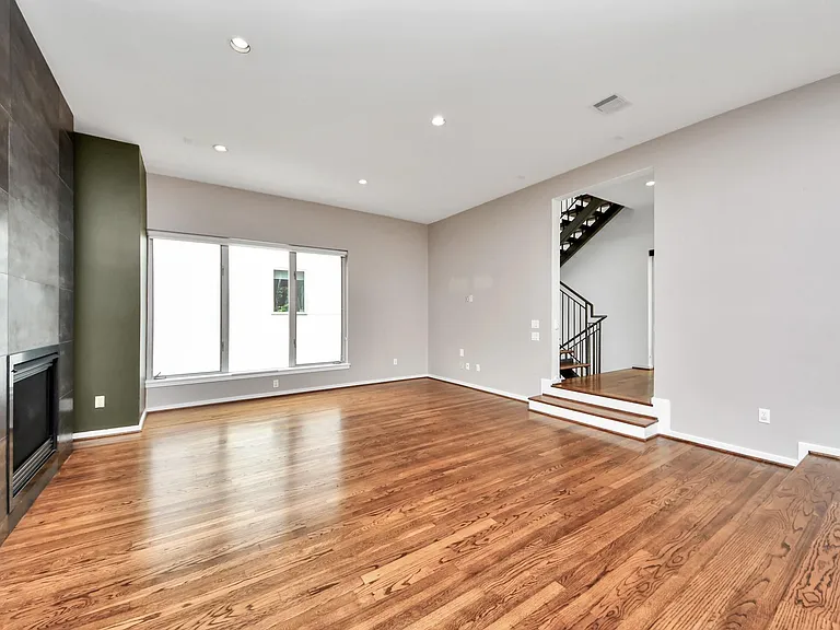 1823 Southmore Blvd — Photo 14