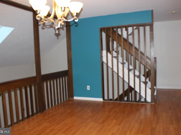 4th image of 5549 Doral Dr