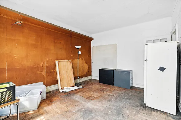 Sold by William Raveis Real Estate | media 6