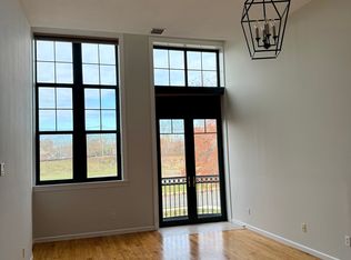 1 Indian Neck Ave APT 13, Branford, CT 06405