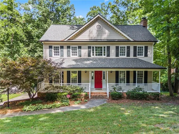 5217 Bridge Pointe Dr, Clemmons, NC 27012