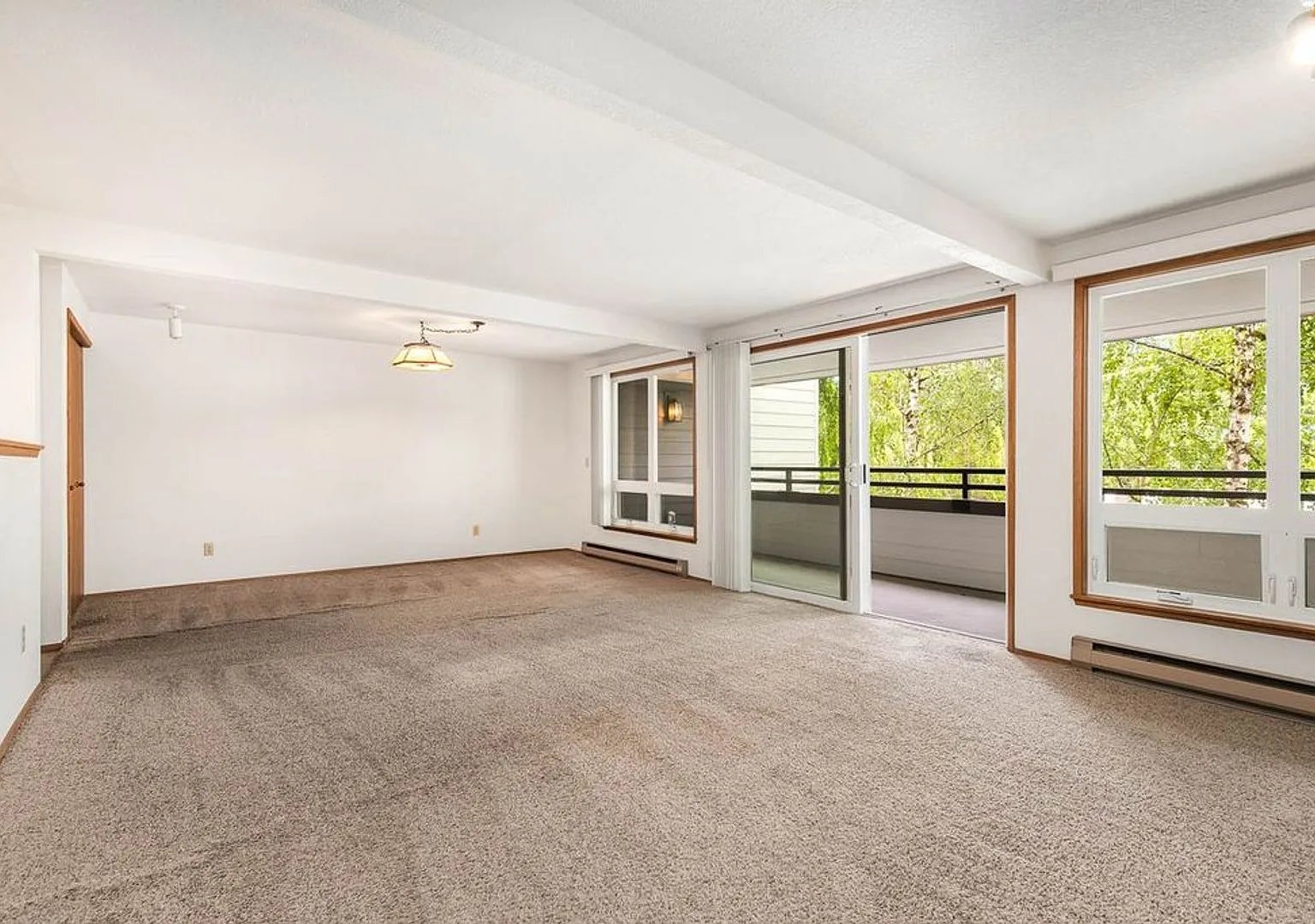 Condo in Mercer Island! — Photo 4