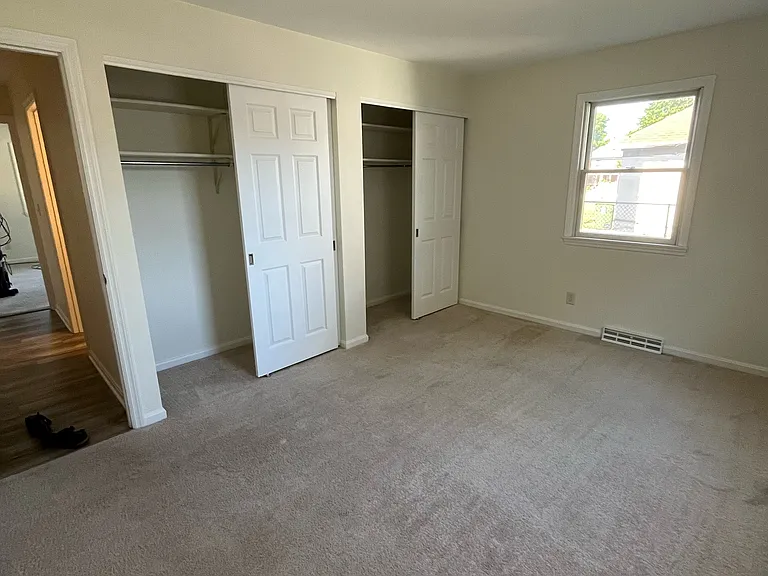 225 N Miami Ave — Photo 8