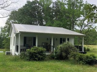 510 Downs Ln, Mascot, VA 23108