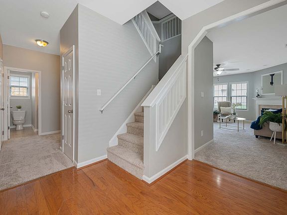4th image of 1531 Golden Bell Dr