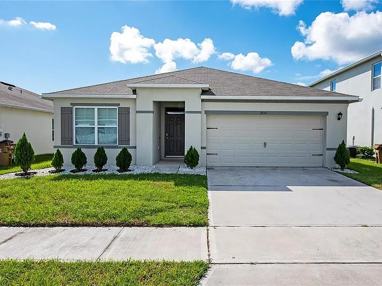 1850 Veterans Dr — Photo 1