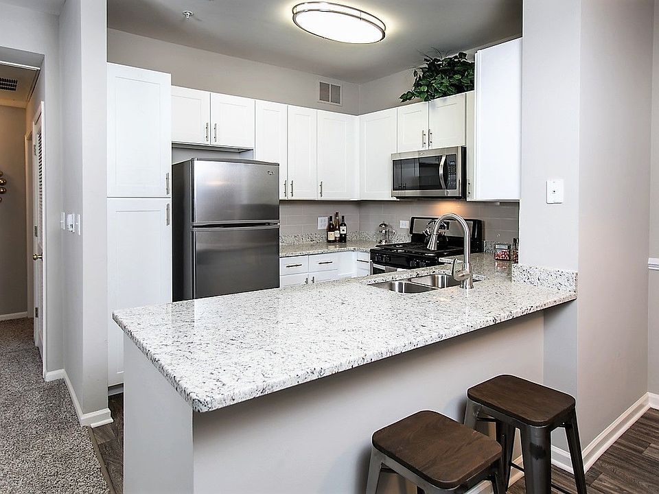 Woodlake 101 Woodlake Blvd Gurnee IL Zillow