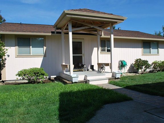 2nd image of 14417 Greenbelt Dr E