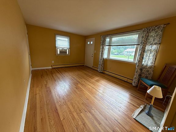 4th image of 88 Debbie Drive