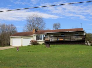 639 Sunville Rd, Franklin, PA 16323