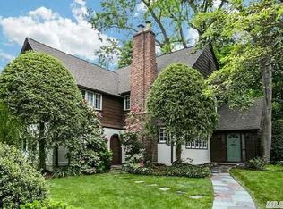 19 Longview Rd, Port Washington, NY 11050