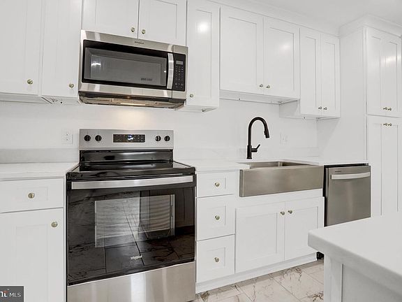 3rd image of 4816 Edwards St