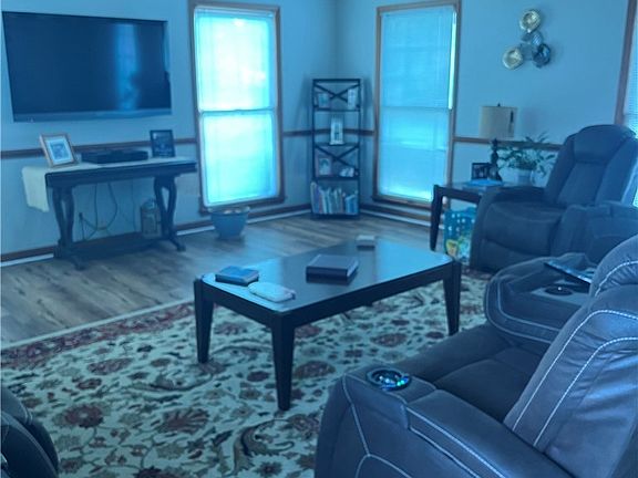 5th image of 452 Sandlin Dr