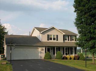 12 Meadowview Dr, Selinsgrove, PA 17870
