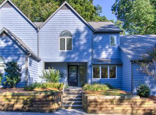 302 B N Lindell Rd, Greensboro, NC 27403