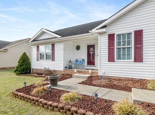 1900 Wilshire Ln, Pulaski, VA 24301