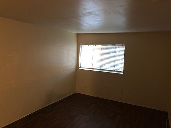 3rd image of 4122 Marlborough Ave APT 2