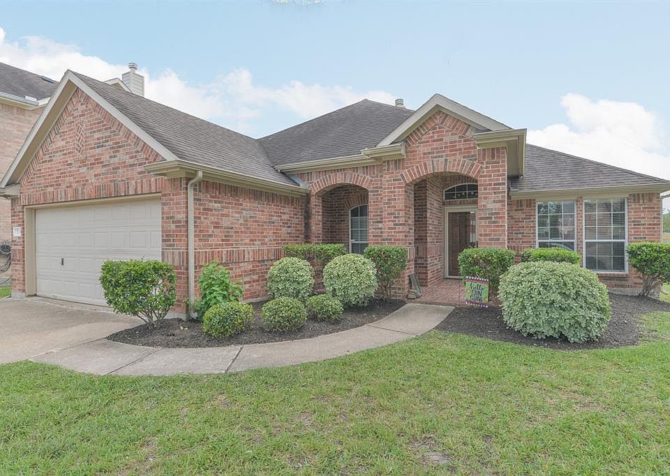 1st image of 2133 Robinwood Dr
