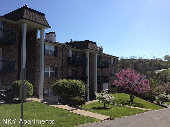 4th image of 1002 Parkvale Ct APT 3