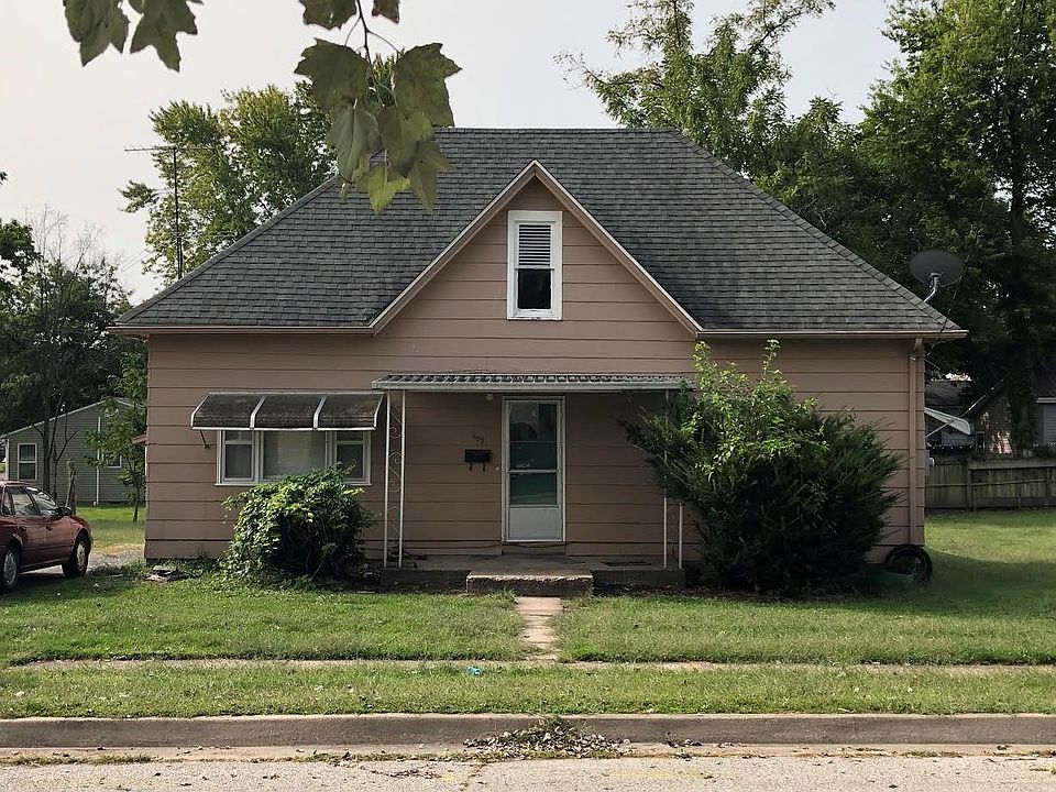 1st image of 609 W Fillmore St