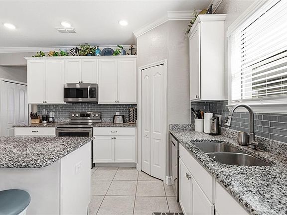 3rd image of 15240 MILLE FIORE BOULEVARD