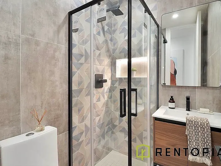352 Meeker Ave #7C — Photo 7