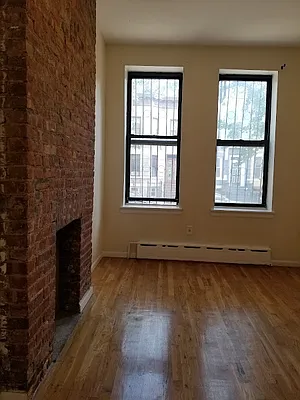 Rented by Dyer Estate Mgmt | media 18