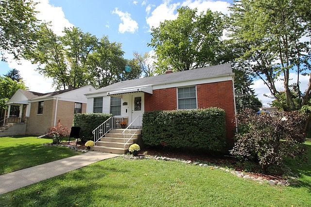 1st image of 3212 Raymond Ave