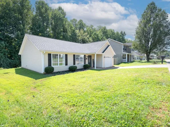 466 Pleasant Green Dr, Inman, SC 29349