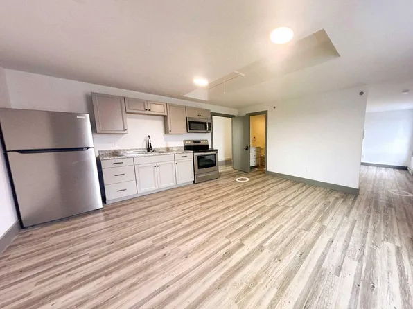 246 Main St #3B, Johnson City, NY 13790