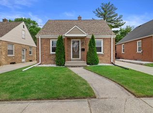 2225 Shoop St, Racine, WI 53404