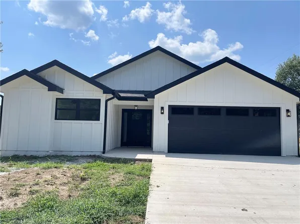 810 N Water St, Butler, MO 64730