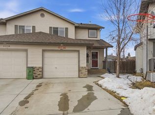 15736 141st St NW, Edmonton, AB T6V 1T4