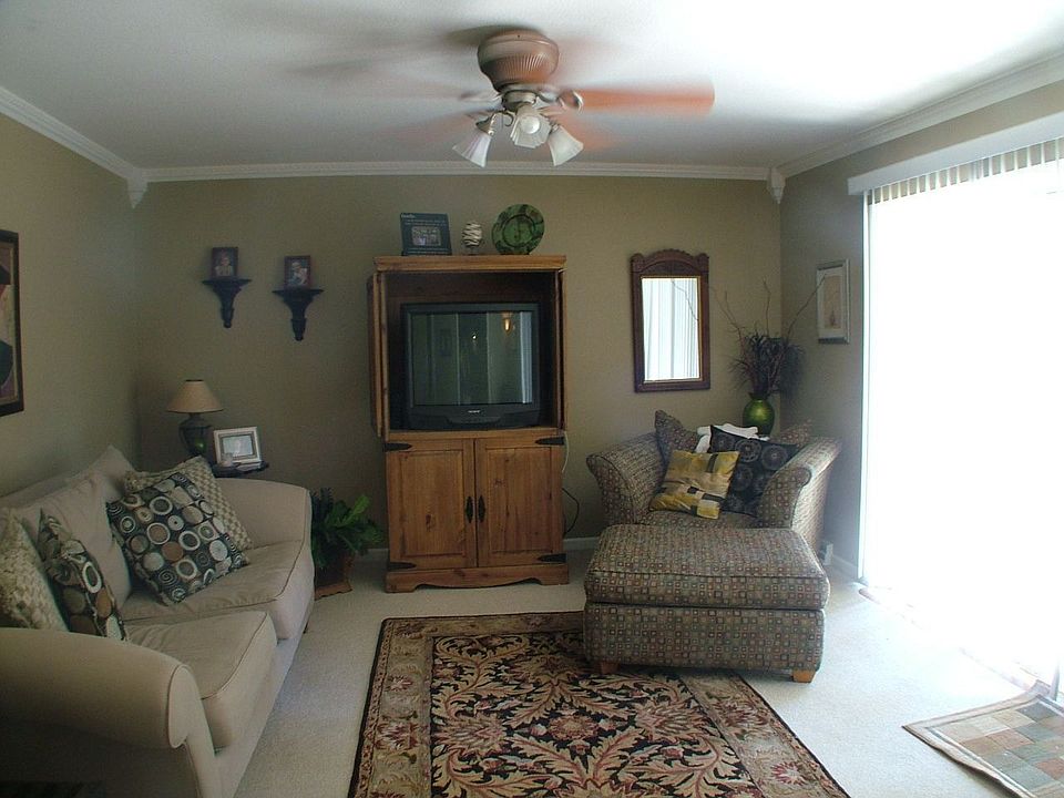 2nd image of 3302 Saint Charles St