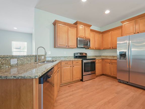 4th image of 3125 Bramble Glen Dr.