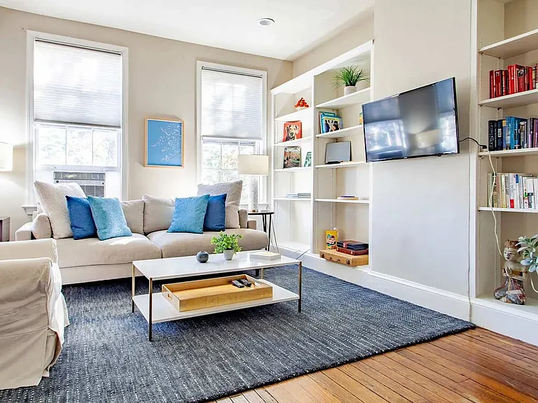 3231 P St NW #3 — Photo 2