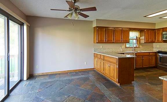 5th image of 4004 NE Woodridge Dr