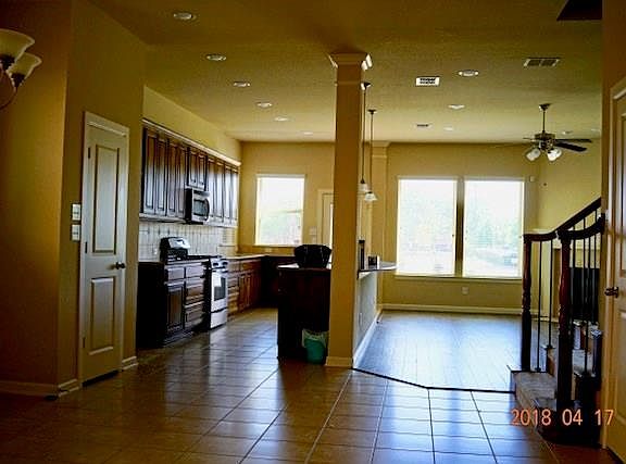 3rd image of 1209 Naples Dr