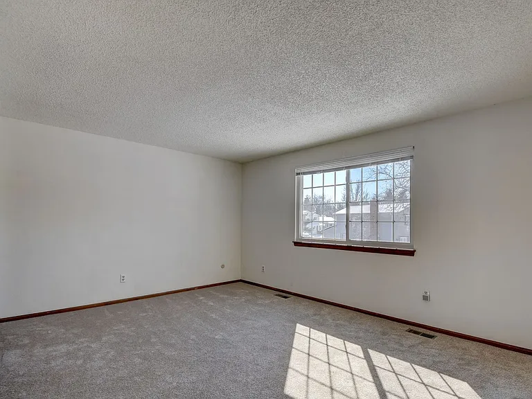 2541 W 105th Pl — Photo 24