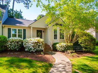 127 Heatherwood Dr, Apex, NC 27502