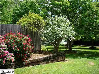 3rd image of 106 Melissa Ct