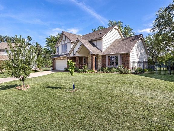 2nd image of 2508 N Fox Run Ct