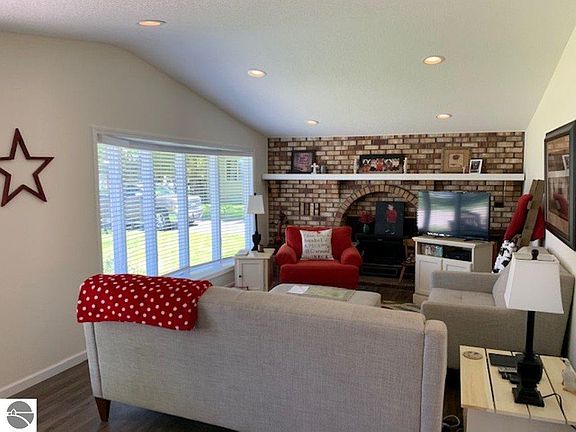 4th image of 314 Lakewood Dr
