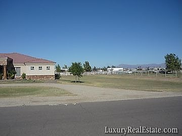 3rd image of 236 W Via De Palmas