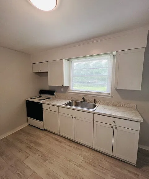 1221 Montgomery Ave — Photo 14
