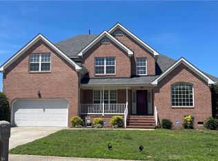 101 Whimbrel Dr, Suffolk, VA 23435