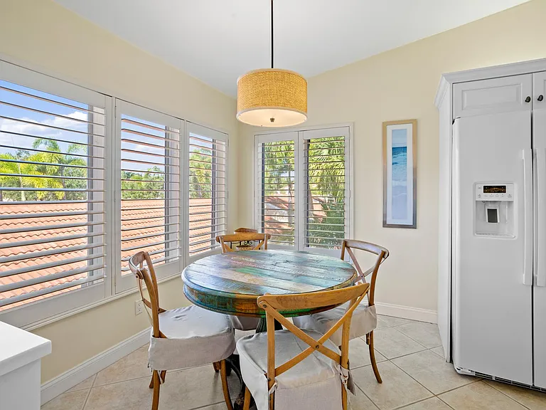 2385 Hidden Lake Dr #10 — Photo 11