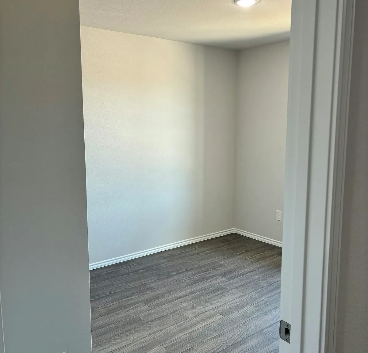 207 Polasek Drive — Photo 4