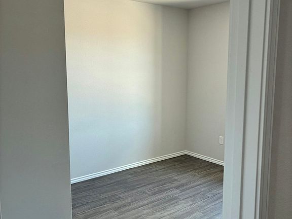 4th image of 207 Polasek Dr