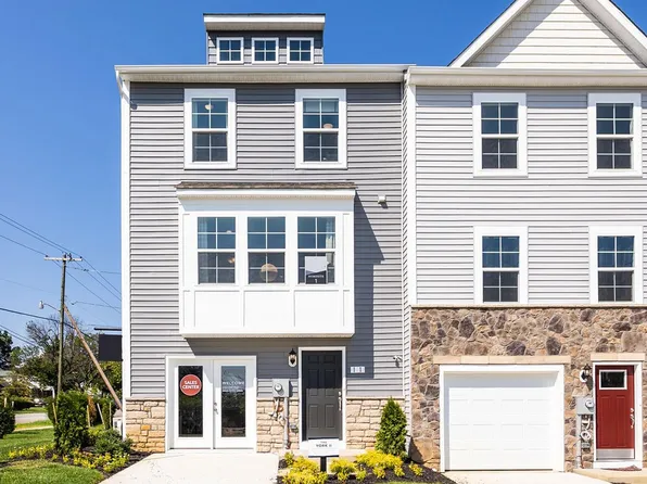 214 Tate Manor Dr, Charles Town, WV 25414